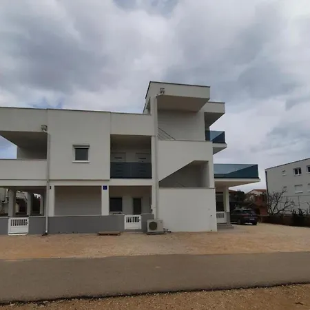 Matkovic Апартаменты Вир